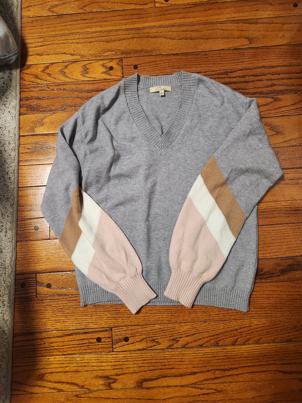 V-Neck Colorblock Sleeve Sweater - Gray/Pink